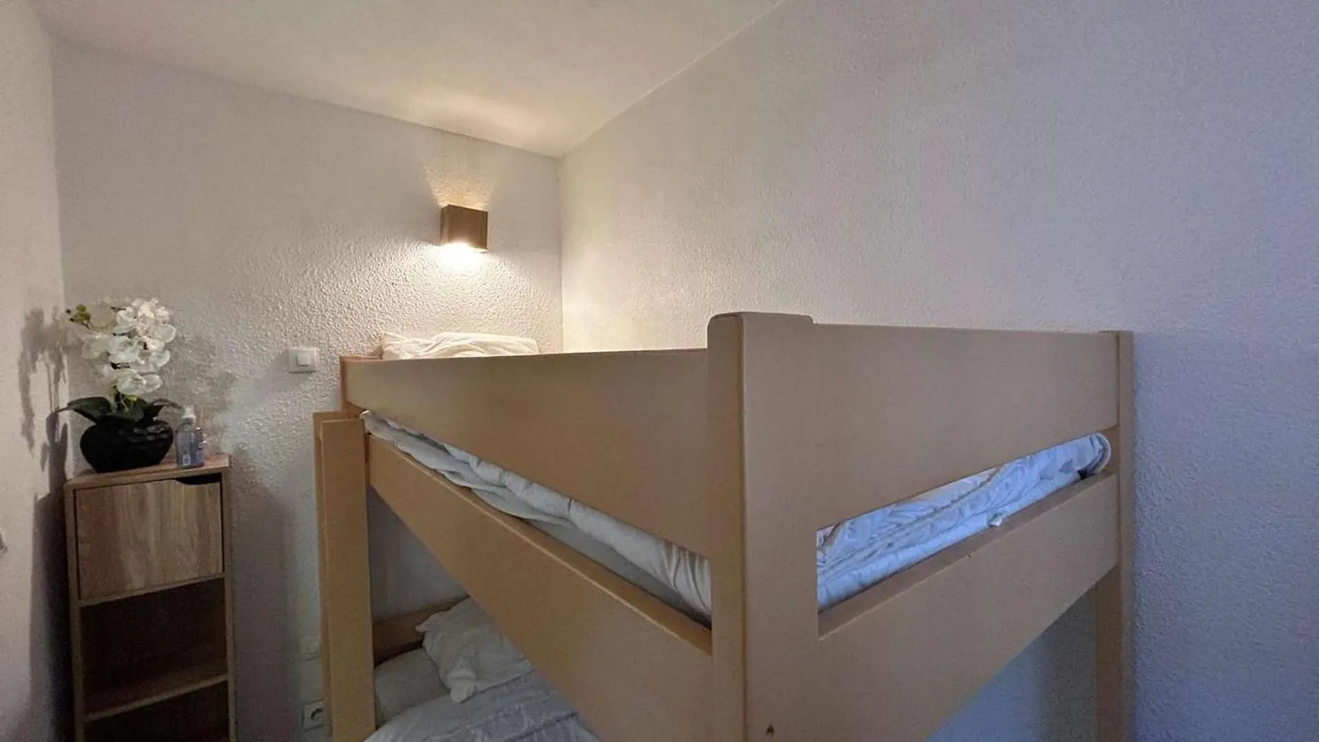 Appartement Cannes La Bocca Proche Plage - Fr-1-609-109 0*,  France